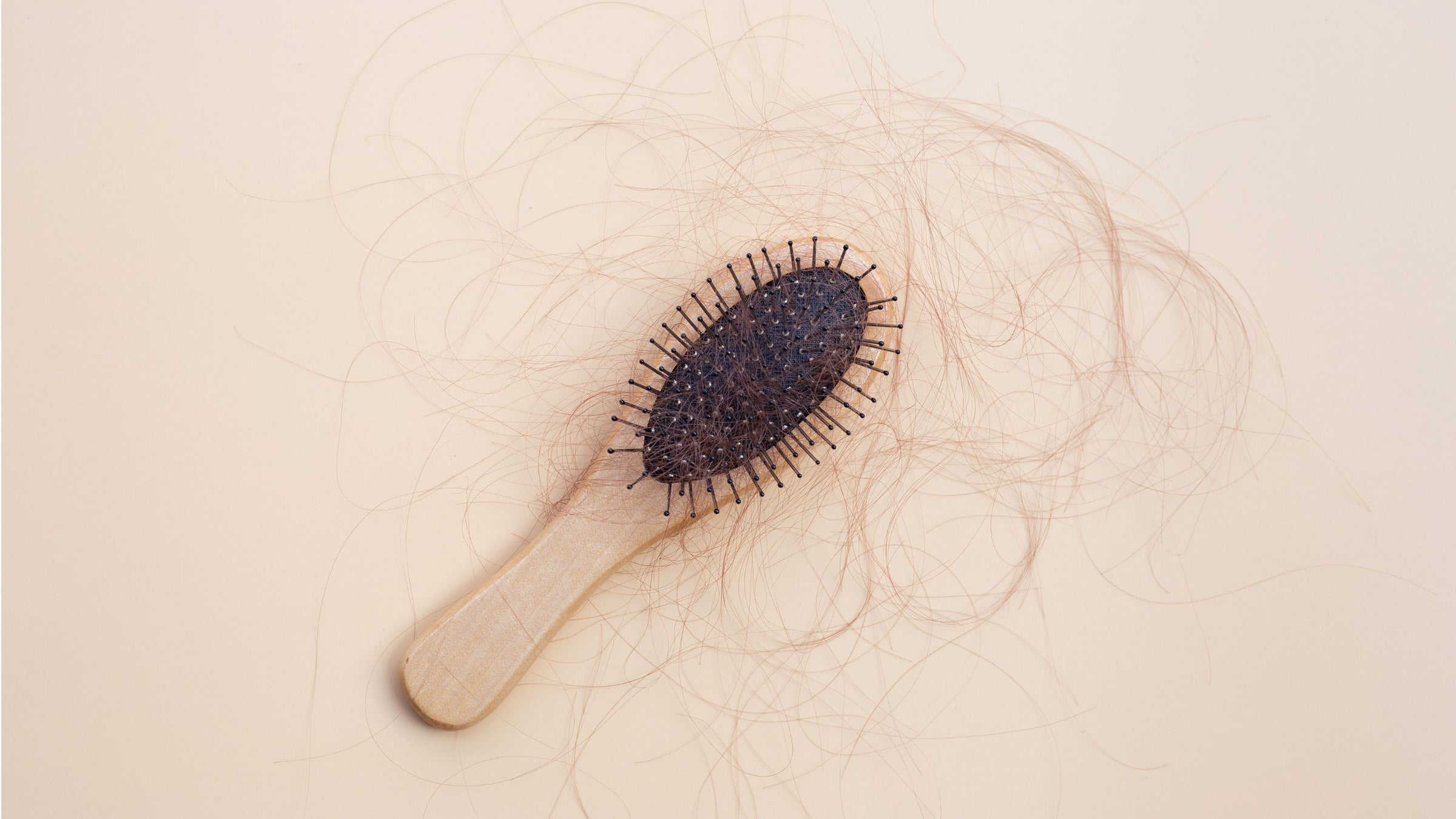 Chute de cheveux et cure de vitamine - Océane Avakian