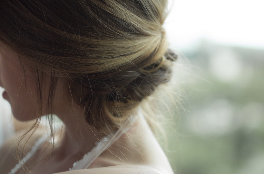 POURQUOI VOS CHEVEUX CHANGENT SELON LES SAISONS  ?